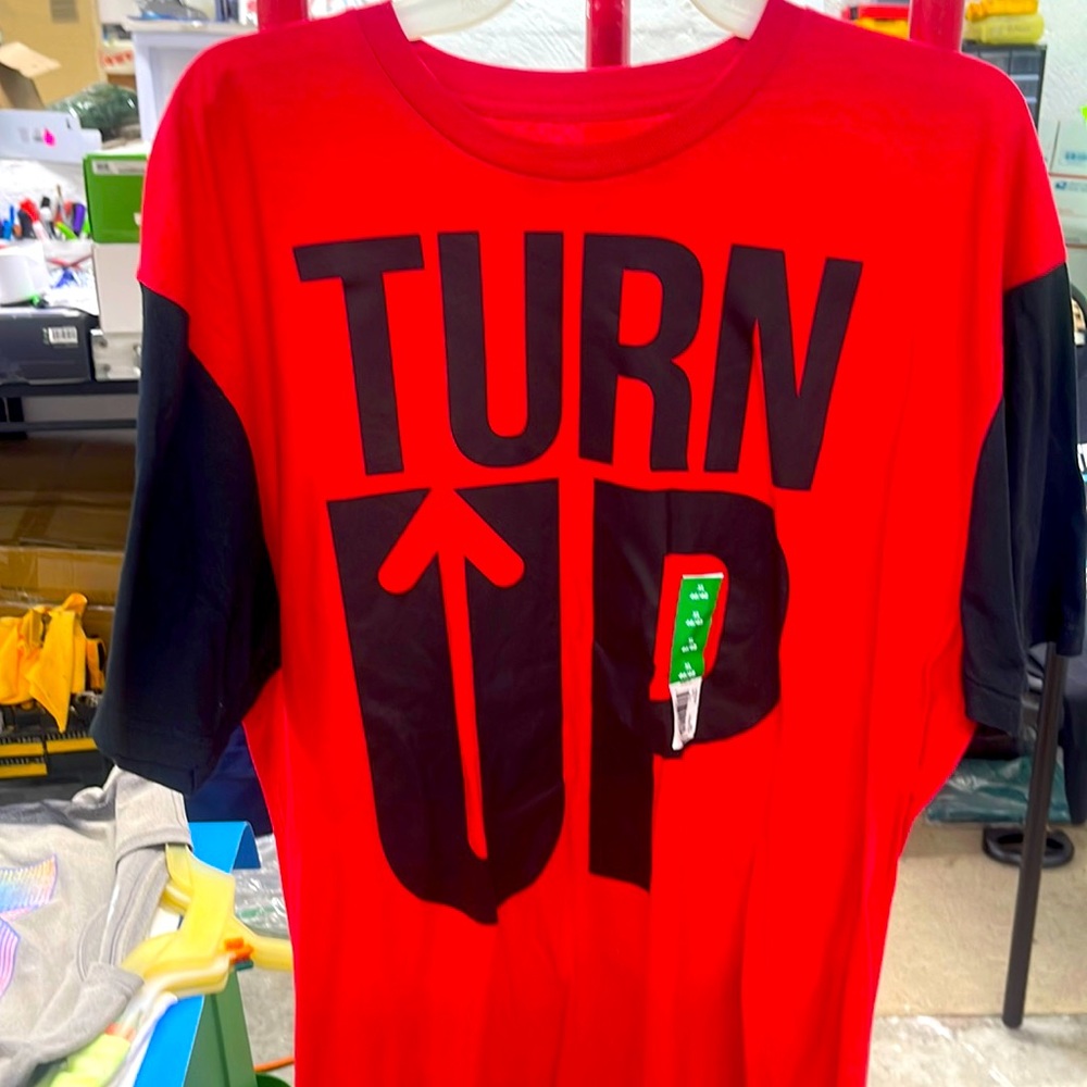 New xl turn up t-shirt
